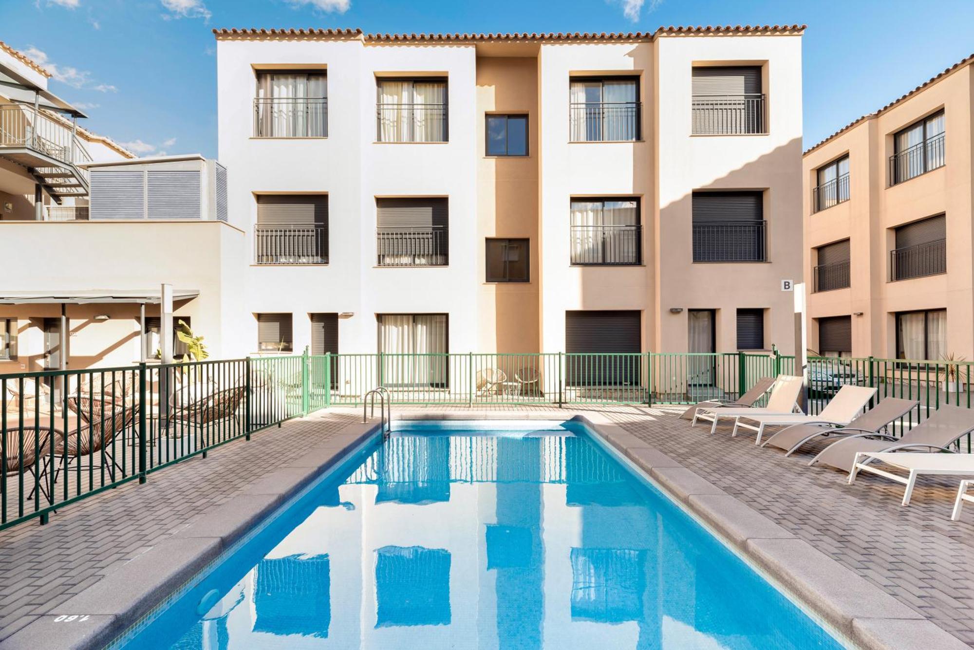 Castell Beach Aparthotel Castelldefels Kültér fotó
